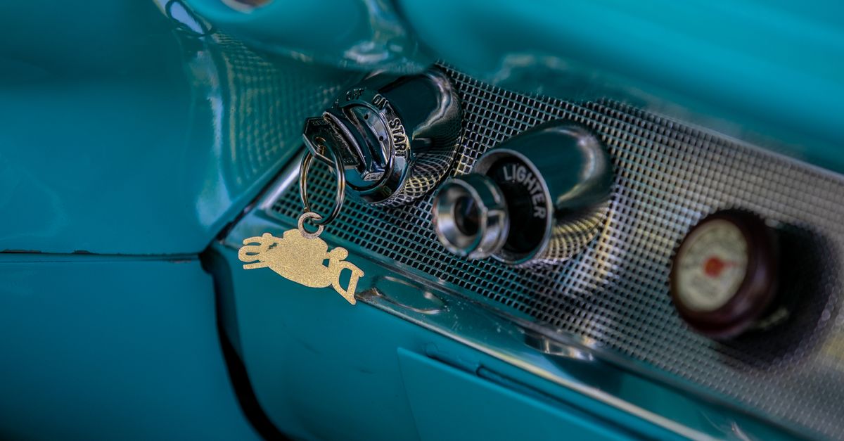 Hyundai car key fob — Santa Locksmiths
