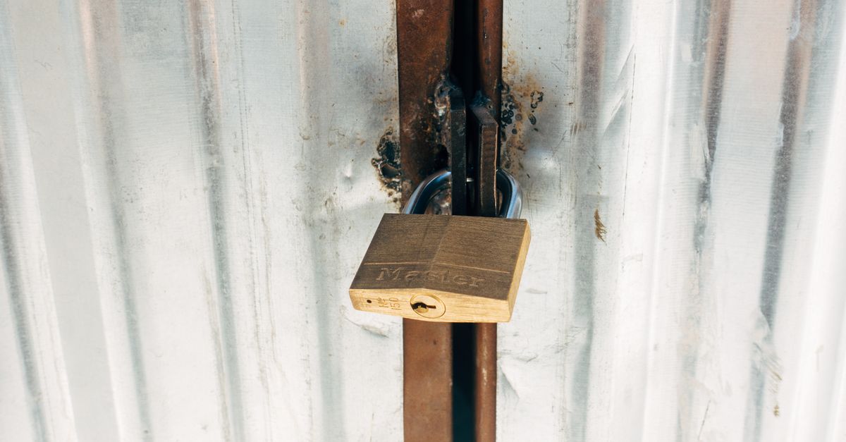 locksmith service technician — Santa Locksmiths